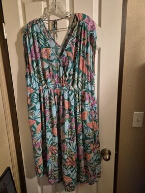 Floral V-Neck Midi Dress in Teal and Pink